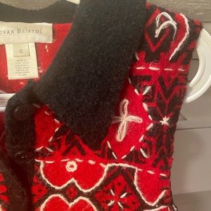 Susan Bristol felt material, black, red color vest. Size: Small